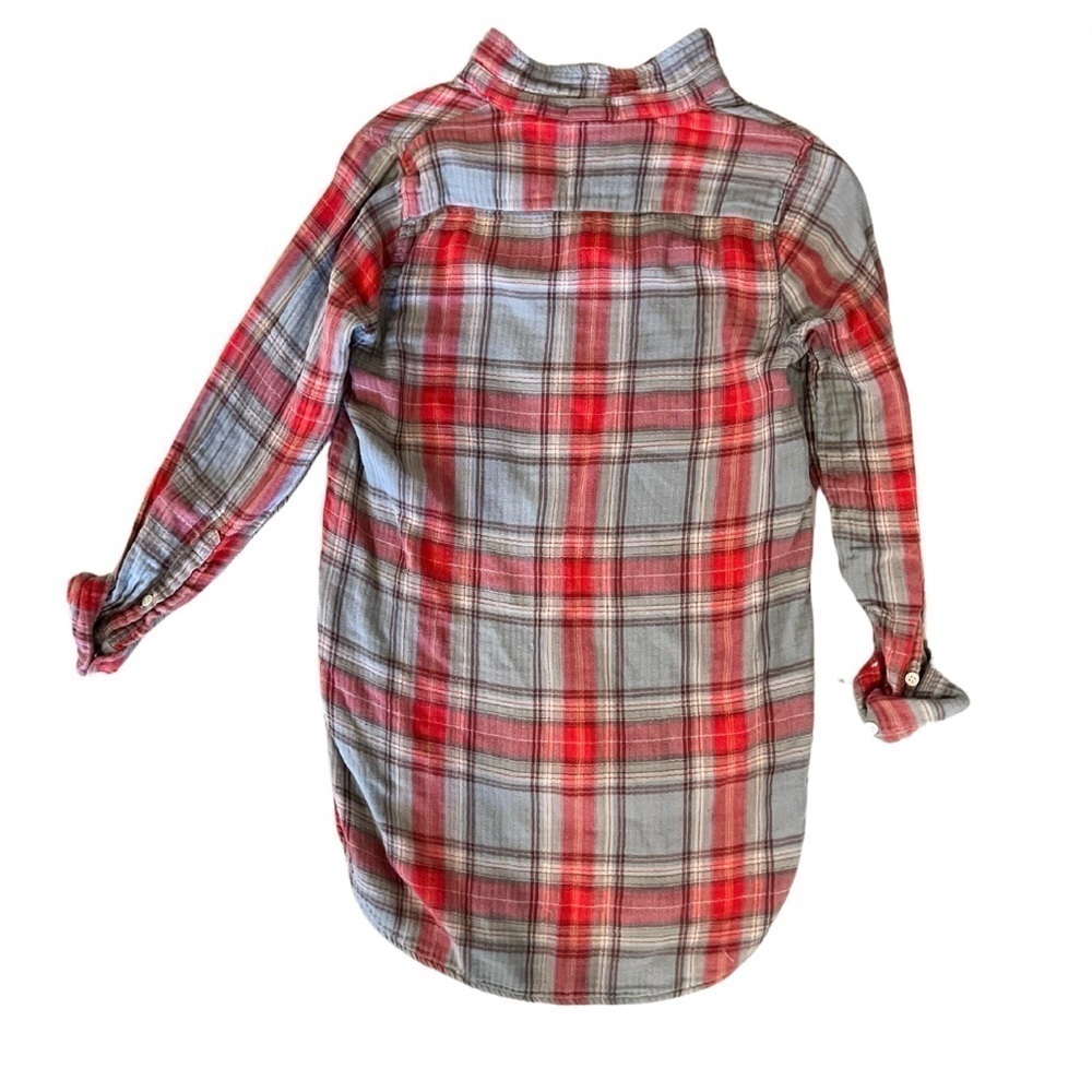 CP Shades 100% Cotton High- Low Button Down - Picture 2 of 4
